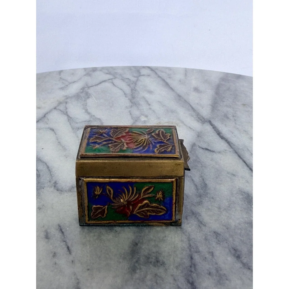 Vintage Chinese Brass Enamel Floral Trinket/Pill/Jewelry Box Champlevé